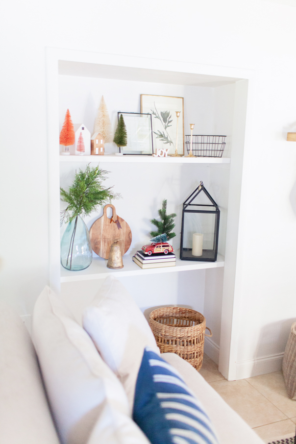 How to Style Shelves For The Holidays