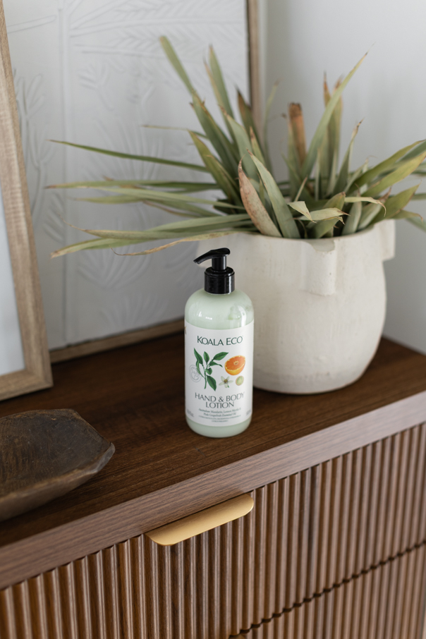 simple non toxic skincare routine with gentle clean beauty products