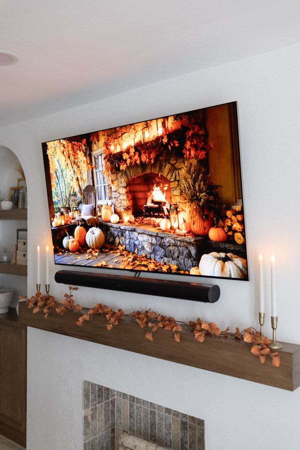 Fall mantle decor idea for above your tv