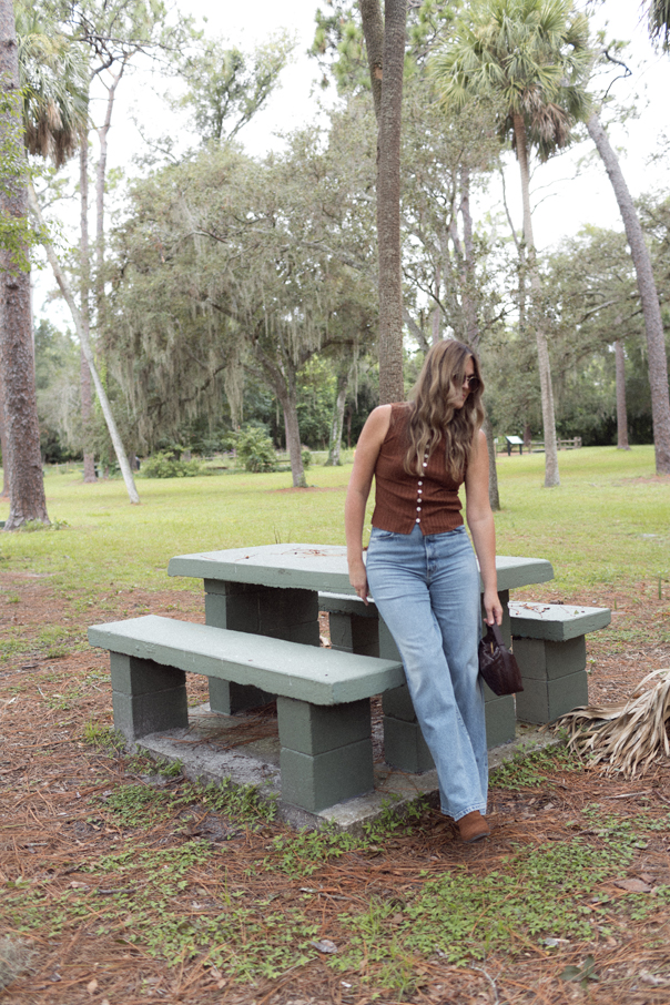 Andi styling Fall outfit in Winter Park, Florida Park